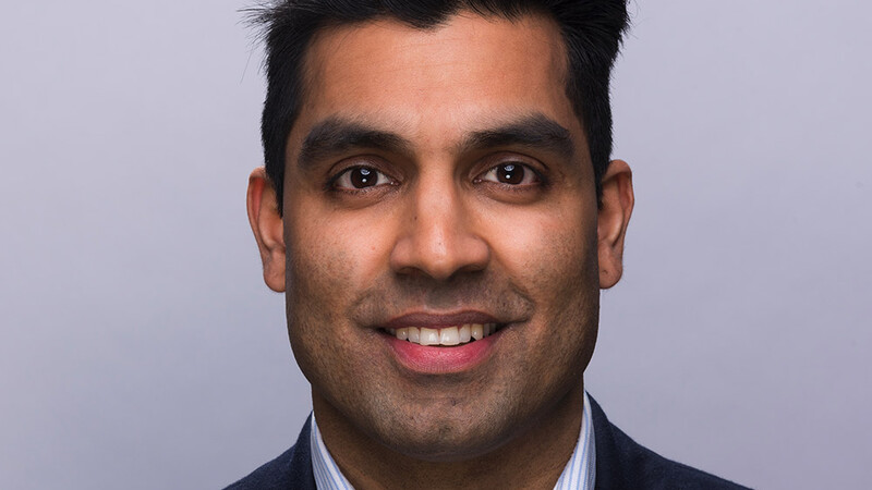 Dennis Dobbelsteen werkte van 2012 tot 2015 bij vandijk.store Een bekende modezaak in Waalwijk.